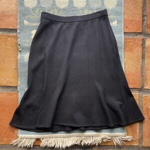 St. John Collection Black Wool Blend Knit Flare Skirt Size 10 Pull-On Santana